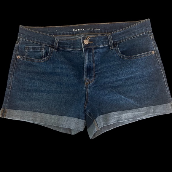 Old navy shorts - Picture 1 of 3